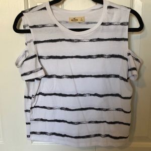 Hollister shoulder top-size large